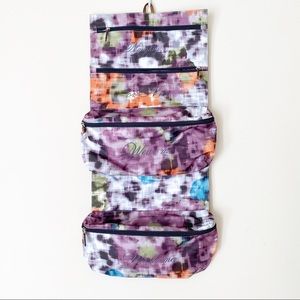 Like NEW Tumi intimate travel hanging case great gift